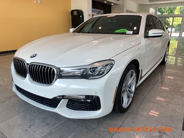 BMW 740i xDrive из США